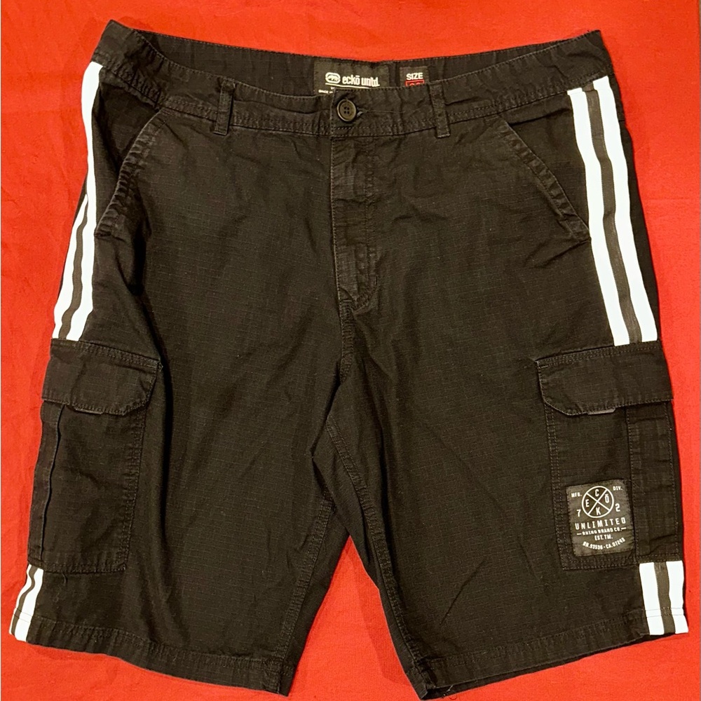 Ecko Unlimited men’s cargo shorts 36 waist